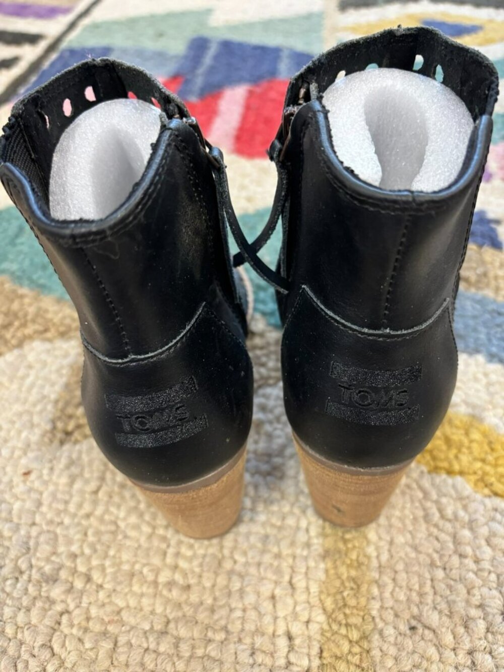 Toms Majorca Perforated Peep Toe Booties Shooties Laser Cut Stacked Heel Size 7 - Picture 5 of 8